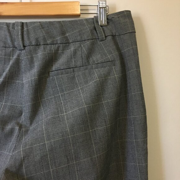 Wide Leg Low-Rise Plaid Dress Pants - Picture 7 of 12